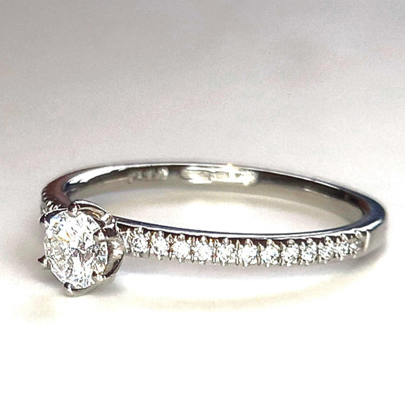 Pre-owned Diamond Ring