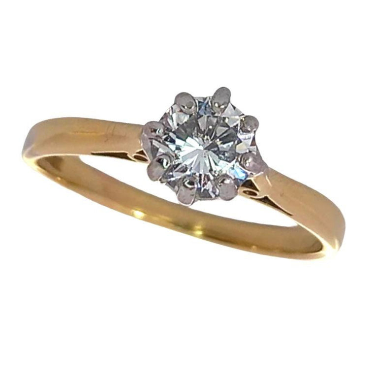 Pre-owned 18ct Gold Diamond Solitaire Ring