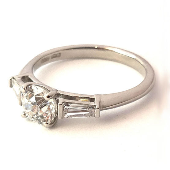 Pre-owned Platinum Diamond Trilogy Ring