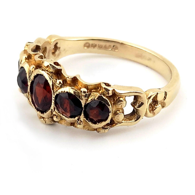 Vintage 9ct Gold Garnet Rng