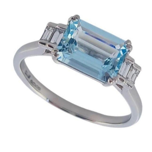 Pre-owned Platinum Aquamarine & Diamond Ring