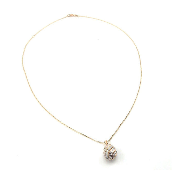Pre-owned 14ct Gold Diamond Pendnat on a 9ct Gold Chain